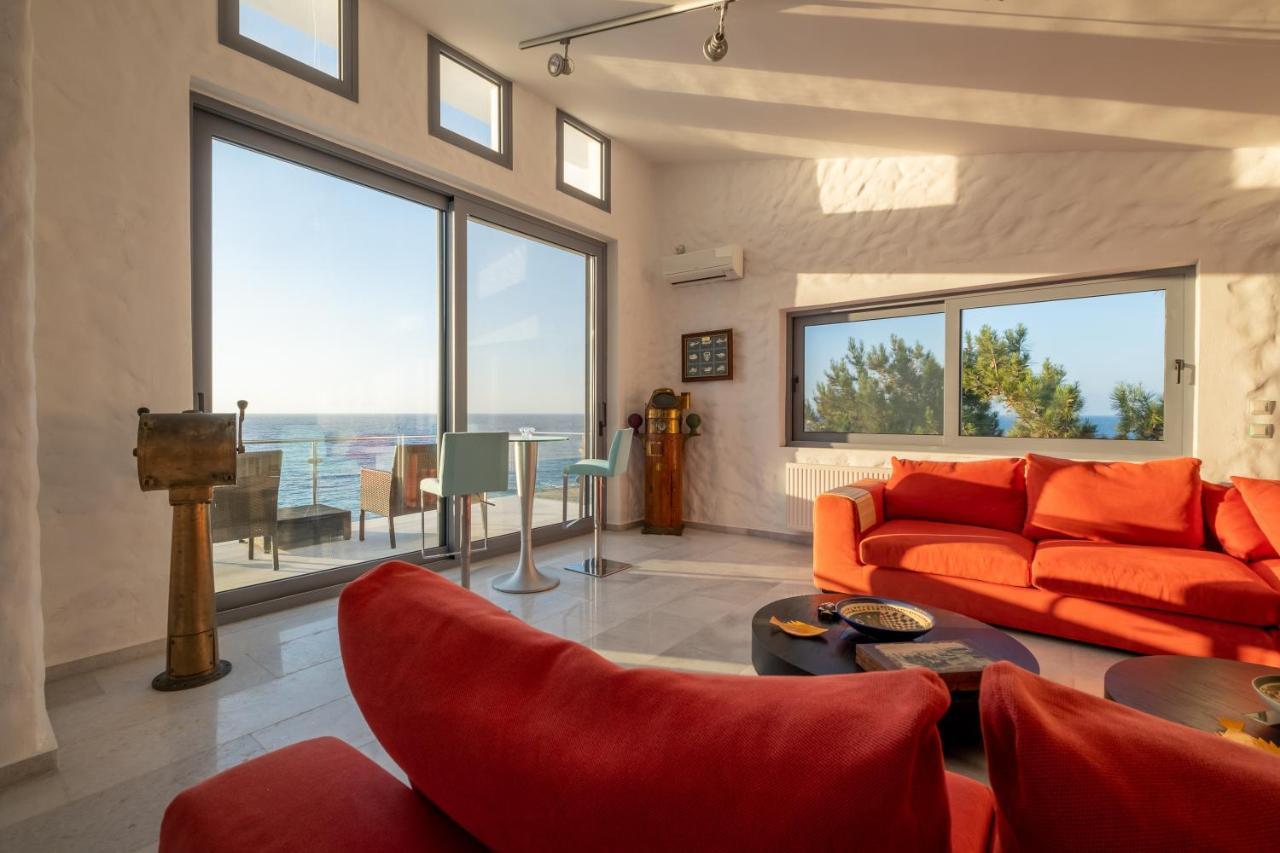 Icarus Luxury Beachfront Villa Gialiskari  外观 照片