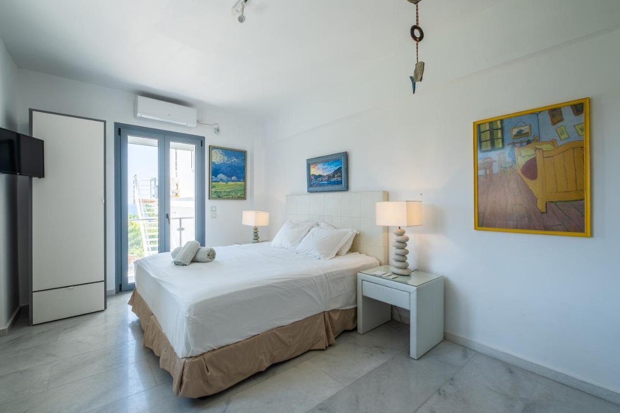 Icarus Luxury Beachfront Villa Gialiskari  外观 照片