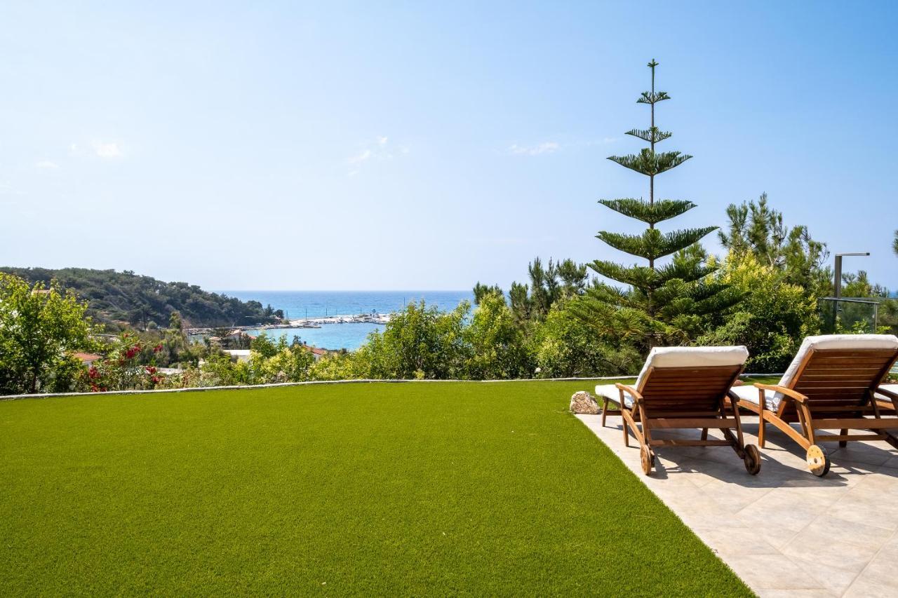 Icarus Luxury Beachfront Villa Gialiskari  外观 照片