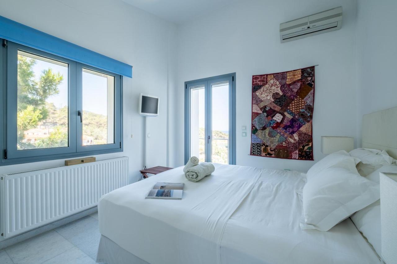 Icarus Luxury Beachfront Villa Gialiskari  外观 照片