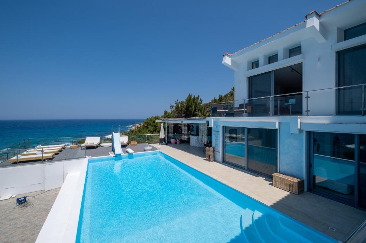 Icarus Luxury Beachfront Villa Gialiskari  外观 照片