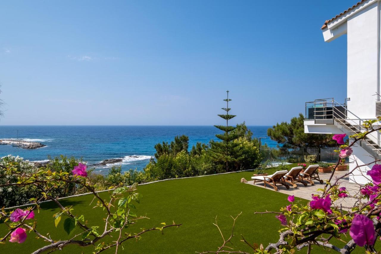 Icarus Luxury Beachfront Villa Gialiskari  外观 照片